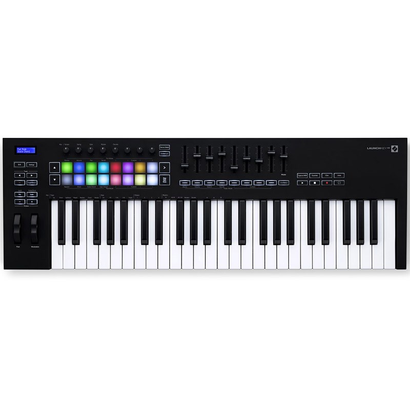 楽器種別：新品MIDIコントローラー/NOVATION 商品一覧＞＞MIDIコントローラー【20，000円〜40，000円】 商品一覧＞＞1998年開店 渋谷発・国内最大級DJ機器専門店です！NOVATION Launchkey 49 MK3 DTM MIDI関連機器商品説明Novation はAbleton Live でのトラック作成をさらに充実させる為、フルサイズのコントローラーキーボードシリーズであるLaunchkey を新たな機能を備えたモダンなキーボードとして進化させました。 Launchkey [MK3] は、あらゆるクリエーターの創作意欲に応えられるように設計されており、音楽の作成と再生に必要なすべてを提供します。これまで以上に直感的で完全に統合された音楽作成機能、表現力豊かなパッドと鍵盤を備え、スタンドアローンでも使用可能。またAbleton Live とのより深い親和性を実現しています。 さらに37 鍵盤モデルを新たにラインナップに加え、クリエイターによって異なる適したサイズを柔軟に選択して頂けるようになりました。・新たにコード、アルペジエーター、スケールモードを搭載し作曲をサポート。・ベロシティーに対応した新搭載のパッドは質感、打感共に改良され。プレイアビリティーに優れます。・これまで以上に充実したAbletonLive コントロール・ファンクションボタン機能を搭載。・Logic とReason での高精度なコントロールにも対応し、Protools，Cubase，StudioOne にはHUI を介したコントロールが可能。・視認性の向上した表示ディスプレイ・新たにMIDI Out を備えスタンドアローンでの使用にも対応。 ※USB-AC アダプターを使用（別売り）・LaunchPad 新モデルと同様に[NovationComponents] を使用したカスタマイズ性も飛躍的に向上。・豊富なプラグインソフトウェアをバンドル。LAUNCHKEY25 MK3H x W x D : 258 x 463 x 77 / 1.81kgLAUNCHKEY37 MK3H x W x D : 258 x 555 x 77 / 2.18kgLAUNCHKEY49 MK3H x W x D : 258 x 789 x 77 / 3.03kgLAUNCHKEY61 MK3H x W x D : 258 x 952 x 77 / 3.40kgイケベカテゴリ_DTM_MIDIコントローラー_NOVATION_新品 JAN:0815301001270 登録日:2020/07/11 MIDIコントローラー