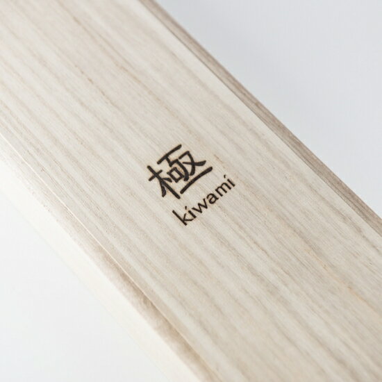 LtYioeけだまとり電動毛玉取り器強力ステンレス三枚刃USB充電式携帯式安全機能が付き2個替刃付き掃除用ブラシ付き毛玉クリーナー人気シルバー