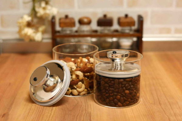 エアリデューサー スリム S・M・L・LLサイズの4点セット 保存容器 キャニスター 調味料入れ フタ付き ガラス瓶 ガラス製 密封保存 酸化 湿気 防止 対策 液体保存 密封 長期 乾物 液体 保存 容器 長期保存 調味料入れ ガラス製密封保存容器 グッズ おすすめ 人気