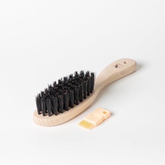 乐天商城 - 浅草アートブラシ 猪毛ヘアブラシ かみわざ ブラシ くし 浅草 アートブラシ社 無垢 猪毛のヘアブラシ 猪毛 ヘアブラシ 天然木 天然毛 頭皮 スカルプ 頭皮ケア 地肌 刺激 マッサージ パッティング ブラシクリーナー付き 誕生日 バースデー プレゼント ギフト 贈り物 お祝い