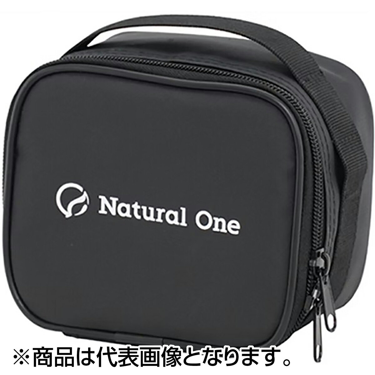 大切なリールを安全に収納できるコンテナ型のケース。 汚れや傷に強いPVCターポリン素材を使用。 本体内側は厚手のクッションでしっかりと保護されており、リールを衝撃から守ります。 蓋の内側には小物を収納できる便利なメッシュポケットが付き。収納可能リールサイズ目安3000〜6000使用上の注意※初回使用での商品不具合の場合は、お買い上げの販売店にお問い合わせください。※商品の仕様、デザイン及び価格は改良等のため、予告なく変更する場合があります。★仕様・規格・寸法★サイズ：S 13×7.5×11自重・原産国：130g/中国材質：PVC