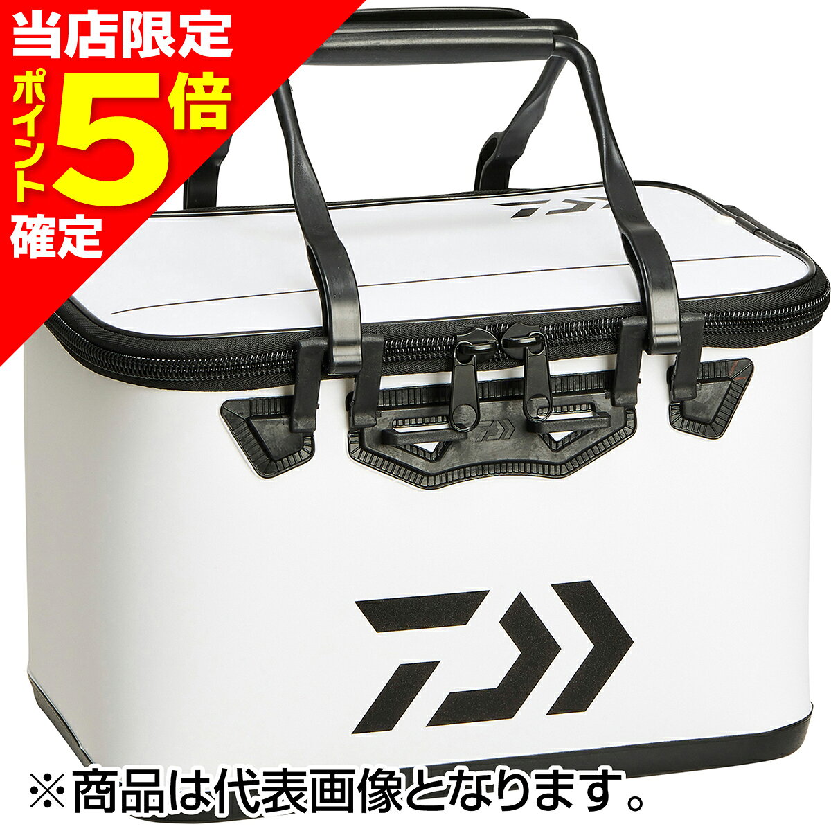 磯用マキエバッカンのスタンダードマキエがすくいやすく洗いやすいボトムカップ構造で、風によるフタのばたつきを抑えるフタ止めスナップボタン付き。錆びに強いステンレスフレームを採用し、フタは日光を浴びても熱くなりにくく、ネーム等を書きやすいホワイトカラー。塩ガミしにくい大型ファスナー搭載。Hタイプは便利な合体ハンドル、Sタイプは肩にやさしいショルダーパット付きベルトを搭載。★仕様・規格・寸法★素材：EVA_PPカラー：ホワイト本体外寸（cm）：約26×38×25内寸（cm）：約24×36×24※H：ハンドルタイプ、S：ショルダータイプです。※サイズ表示は縦（奥行）×幅×高さです。