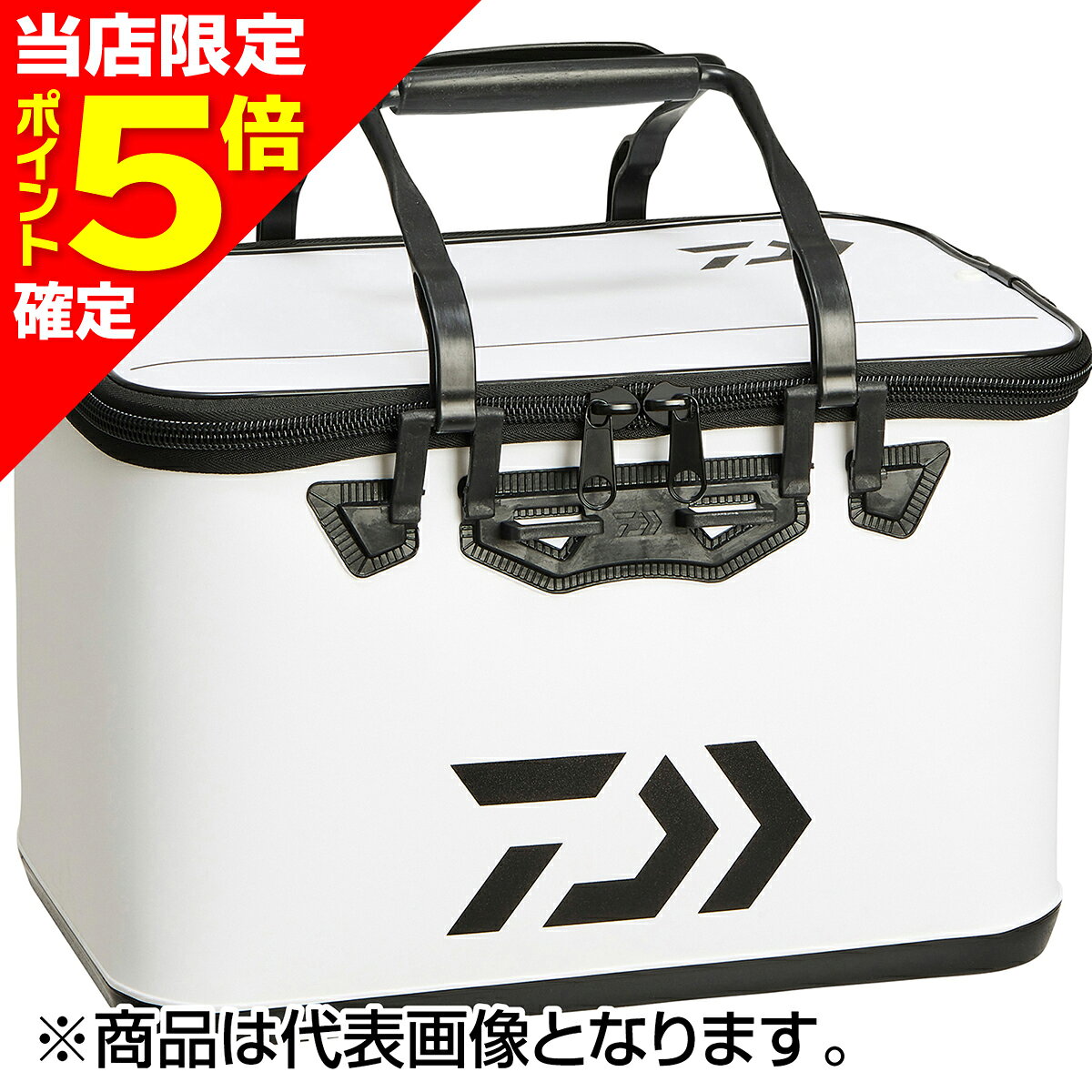 磯用マキエバッカンのスタンダードマキエがすくいやすく洗いやすいボトムカップ構造で、風によるフタのばたつきを抑えるフタ止めスナップボタン付き。錆びに強いステンレスフレームを採用し、フタは日光を浴びても熱くなりにくく、ネーム等を書きやすいホワイトカラー。塩ガミしにくい大型ファスナー搭載。Hタイプは便利な合体ハンドル、Sタイプは肩にやさしいショルダーパット付きベルトを搭載。★仕様・規格・寸法★素材：EVA_PPカラー：ホワイト本体外寸（cm）：約28×42×27内寸（cm）：約26×40×26※H：ハンドルタイプ、S：ショルダータイプです。※サイズ表示は縦（奥行）×幅×高さです。