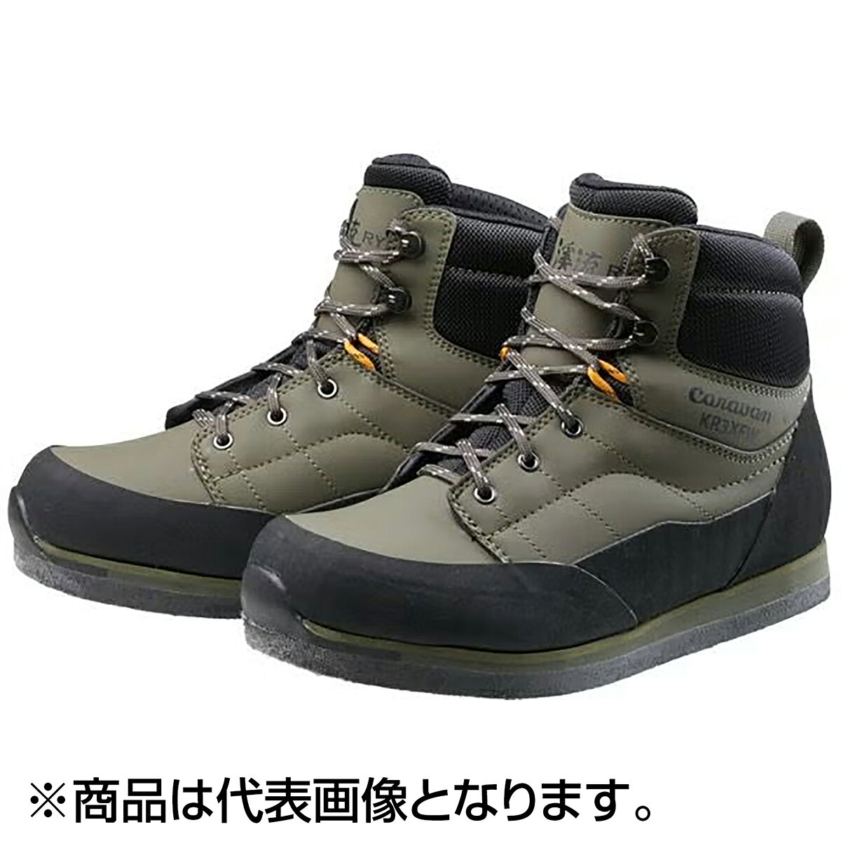 身をかがめてその瞬間を待つ、源流釣りに嬉しい機能性モデル。3Eラストよりも幅が広い3E WIDEラストを採用した、足幅が広めの方にも快適に履いていただけるモデルです。このモデルは沢登りだけではなく、釣りでの使用にも配慮し、履き口まわりの2ヵ所にフックを採用。しゃがんだ体勢で足首まわりを緩めたいときなどに、シューレースを素早く調整できる仕様になっています。アッパーは合成皮革の割合を高めて耐久性を向上させ、傷みやすいつま先部分はトゥバンパーを付けて補強しました。※KR_3XF WIDEは、渓流CRソックス（3mm厚）着用を前提としたサイズレンジとなっています。ヌメリや苔むした場所で真価を発揮するフェルトソール渓流の世界では古くから絶大な信頼を得ている、フェルト素材のソールです。水を吸収しながら足場を捉えるため、ヌメリや苔むした場所でも滑りにくくなっています。ただし、擦れによるフェルト減が生じるため、定期的なフェルトの張り替えを必要とします。また、通常は渓流以外で使用することはありません。★仕様・規格・寸法★重量：約415g（26.0cm片足標準）ワイズ：3E WIDE素材：【アッパー】合成皮革＋メッシュポリエステル（トゥバンパー＋ランドラバー補強）【ライニング】不織布【ソール】13mmPPフェルトソール（ミッドソール：EVA）【フレックス】エクストラライトフレーム【インソール】EVAインソール