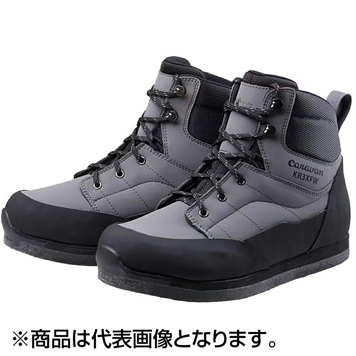 身をかがめてその瞬間を待つ、源流釣りに嬉しい機能性モデル。3Eラストよりも幅が広い3E WIDEラストを採用した、足幅が広めの方にも快適に履いていただけるモデルです。このモデルは沢登りだけではなく、釣りでの使用にも配慮し、履き口まわりの2ヵ所にフックを採用。しゃがんだ体勢で足首まわりを緩めたいときなどに、シューレースを素早く調整できる仕様になっています。アッパーは合成皮革の割合を高めて耐久性を向上させ、傷みやすいつま先部分はトゥバンパーを付けて補強しました。※KR_3XF WIDEは、渓流CRソックス（3mm厚）着用を前提としたサイズレンジとなっています。ヌメリや苔むした場所で真価を発揮するフェルトソール渓流の世界では古くから絶大な信頼を得ている、フェルト素材のソールです。水を吸収しながら足場を捉えるため、ヌメリや苔むした場所でも滑りにくくなっています。ただし、擦れによるフェルト減が生じるため、定期的なフェルトの張り替えを必要とします。また、通常は渓流以外で使用することはありません。★仕様・規格・寸法★重量：約415g（26.0cm片足標準）ワイズ：3E WIDE素材：【アッパー】合成皮革＋メッシュポリエステル（トゥバンパー＋ランドラバー補強）【ライニング】不織布【ソール】13mmPPフェルトソール（ミッドソール：EVA）【フレックス】エクストラライトフレーム【インソール】EVAインソール
