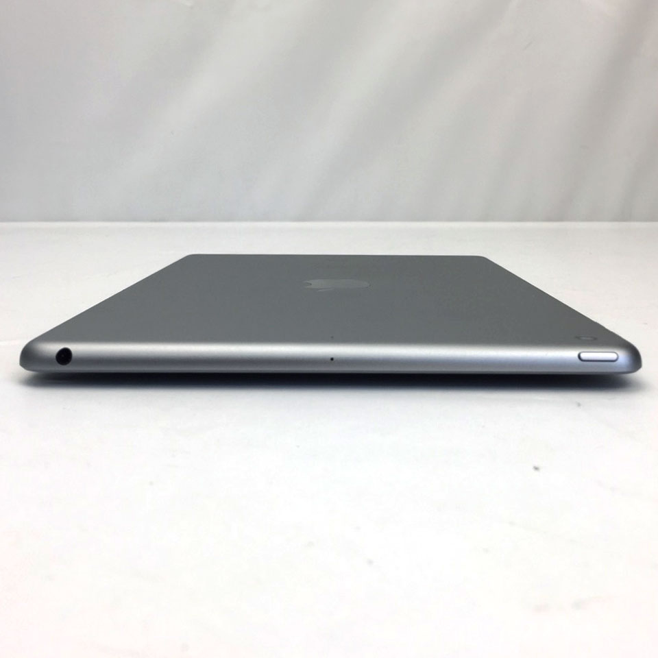 Apple | アップル iPad 9.7インチ 第6世代 Wi-Fi 128GB スペースグレイ MR7J2J/A [ZZG03027][9.7インチ /2018年〜][中古品]