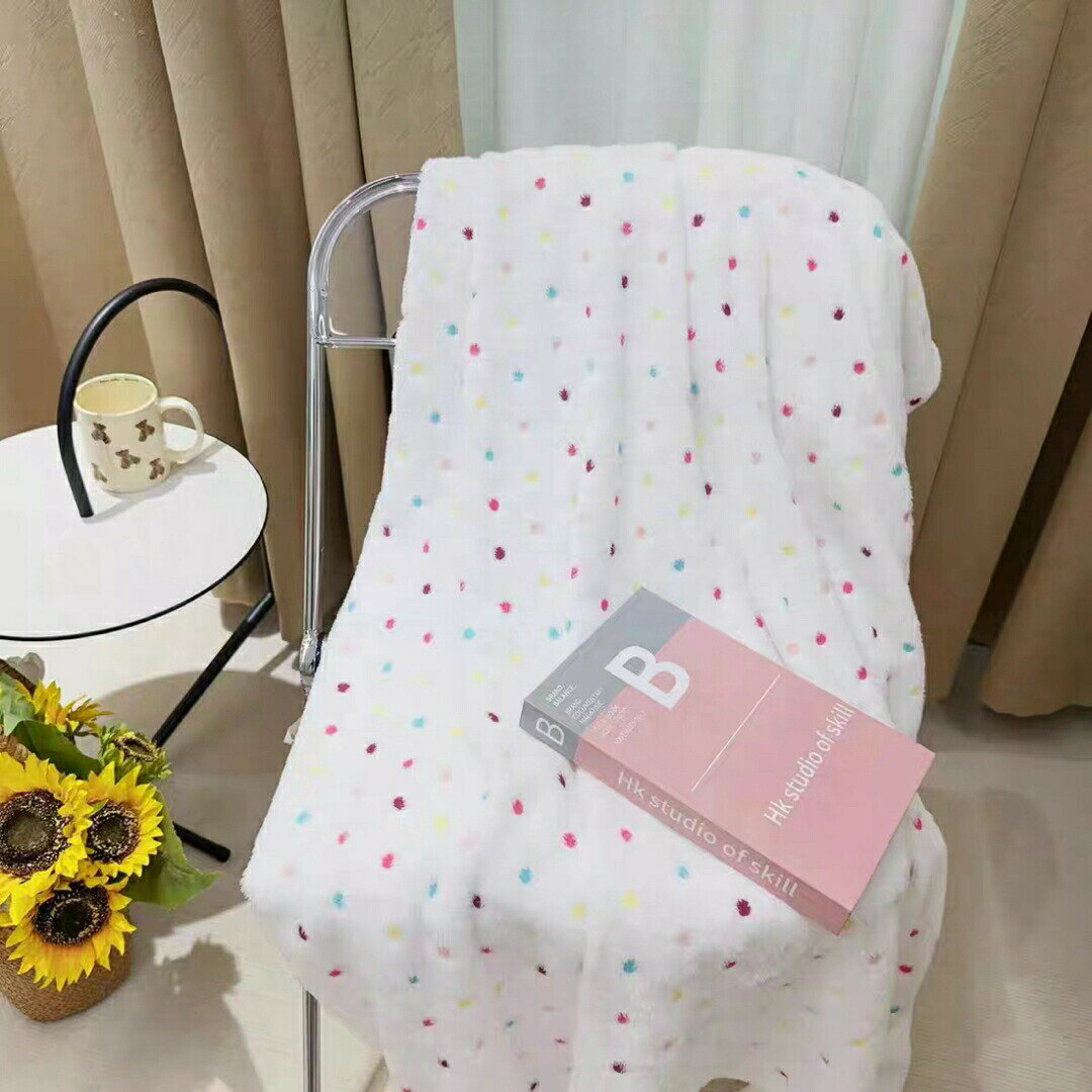 冬 可愛い 毛布ブランケット寒さ対策グッズ　ひざ掛け かけ布団 暖かい