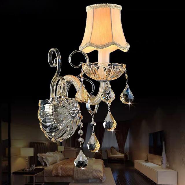 商品説明サイズ ：約 幅22 x 高さ42 (cm)ワット数 ：　電球40W×1個（E14）組み立て式★取付方法：電源直結タイプです、裏側に電線の結線がございます。照明器具は壁でネジを固定する必要です。取付は電線接続が必要なので、専門の資格...