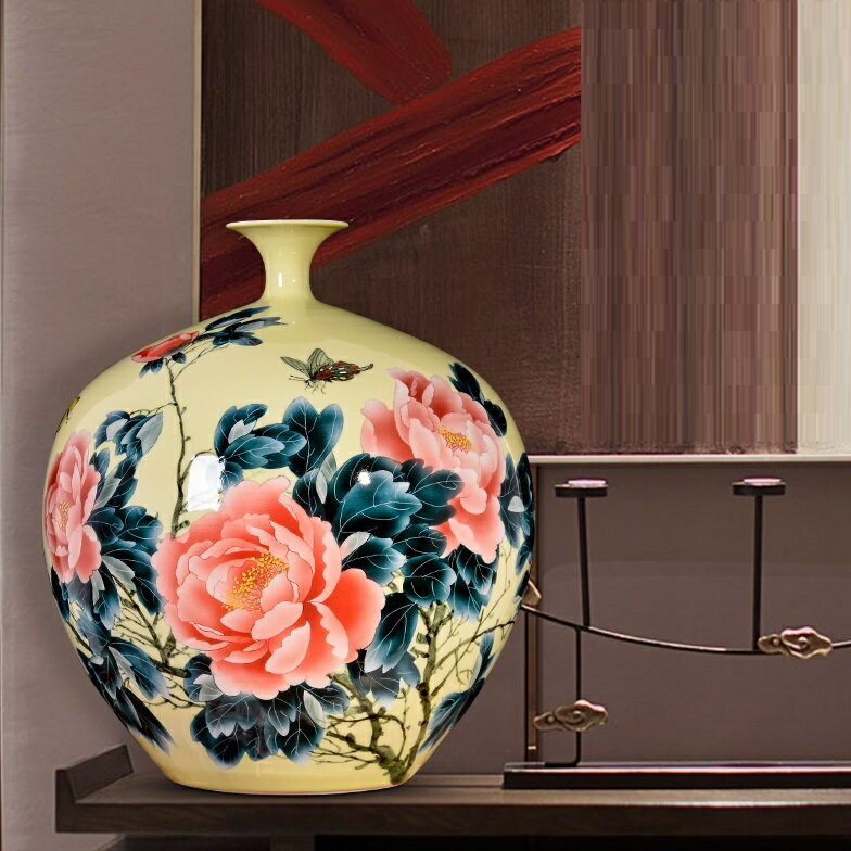 VA96-1花瓶 かびん 花器 花入れフラワーベース インテリア 雑貨 花柄 陶器花器A/VA96-1商品外寸サイズ：幅36x奥行き36x高さ43(cm)●材質：陶器☆☆★★★★★★★★★★★★★☆☆◆お客様のご覧になっているモニター等により多少色が異なる場合がございます。あらかじめご了承ください。◆複数ご注文の場合やお急ぎの場合は必ず事前に納期のお質問をお願いいたします。◆サイズの誤差は多少発生します。ご了承下さい。◆当店は販売のみとなっておりますので、商品の使用方法等についてのお問い合わせにはお答え出来ません。☆☆★★★★★★★★★★★★★☆☆注意事項1、品質に極端なこだわりをお持ちの方、極端に神経質な方はご購入ご遠慮ください，返品は対応していません。2、こちらの商品はアンティークの風合いを出すための塗装が施されております。商品によって加工の程度は異なりますことをあらかじめご了承くださいませ。3、使用例の写真に映っている小物等は、商品に付属致しません。4、ご利用のPC環境により、実際の商品と色が異なる場合がございます。予めご了承ください。5丶新品未使用品ですが、外箱に初期からのスレ、剥げ歪みなどあります。商品が輸送中に破損しないよう、木箱で商品を詰めてしまう場合がございますので、ご了承ください。6、ご注文完了後、お客様都合による交換キャンセル及び不良品以外のご返品ご交換はお受け致しておりません。7丶梱包材のみの損傷や、お客様のイメージ違いによる性能、色、形、サイズの違い、ご注文間違い等による返品もお受けできません。配送なので軽微な傷などがつく場合がありますので、 神経質な方のご購入はご遠慮ください。8丶販売条件について海外輸入製品の為、日本語の説明書は付いておりません。9丶きちんと検品しておりますが、日本製に比べ作りが甘い場合がございます。傷がある場合がございます。完璧を求める方は入札をお控えください。2VA96-1花瓶 かびん 花器 花入れフラワーベース インテリア 雑貨 花柄 陶器花器A/VA96-1商品外寸サイズ：幅36x奥行き36x高さ43(cm)●材質：陶器☆☆★★★★★★★★★★★★★☆☆◆お客様のご覧になっているモニター等により多少色が異なる場合がございます。あらかじめご了承ください。◆複数ご注文の場合やお急ぎの場合は必ず事前に納期のお質問をお願いいたします。◆サイズの誤差は多少発生します。ご了承下さい。◆当店は販売のみとなっておりますので、商品の使用方法等についてのお問い合わせにはお答え出来ません。☆☆★★★★★★★★★★★★★☆☆注意事項1、品質に極端なこだわりをお持ちの方、極端に神経質な方はご購入ご遠慮ください，返品は対応していません。2、こちらの商品はアンティークの風合いを出すための塗装が施されております。商品によって加工の程度は異なりますことをあらかじめご了承くださいませ。3、使用例の写真に映っている小物等は、商品に付属致しません。4、ご利用のPC環境により、実際の商品と色が異なる場合がございます。予めご了承ください。5丶新品未使用品ですが、外箱に初期からのスレ、剥げ歪みなどあります。商品が輸送中に破損しないよう、木箱で商品を詰めてしまう場合がございますので、ご了承ください。6、ご注文完了後、お客様都合による交換キャンセル及び不良品以外のご返品ご交換はお受け致しておりません。7丶梱包材のみの損傷や、お客様のイメージ違いによる性能、色、形、サイズの違い、ご注文間違い等による返品もお受けできません。配送なので軽微な傷などがつく場合がありますので、 神経質な方のご購入はご遠慮ください。8丶販売条件について海外輸入製品の為、日本語の説明書は付いておりません。9丶きちんと検品しておりますが、日本製に比べ作りが甘い場合がございます。傷がある場合がございます。完璧を求める方は入札をお控えください。2