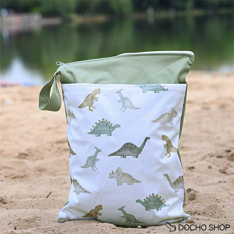 DOCHOSHOP楽天市場店の防水 オムツポーチ 撥水加工 防水バッグ 濡れた水着を入れる袋 洗える 水着 赤ちゃん 水着入れ 2枚セット 汚れ物入れ バック 水泳 汚れ物 タオル｜アングル3