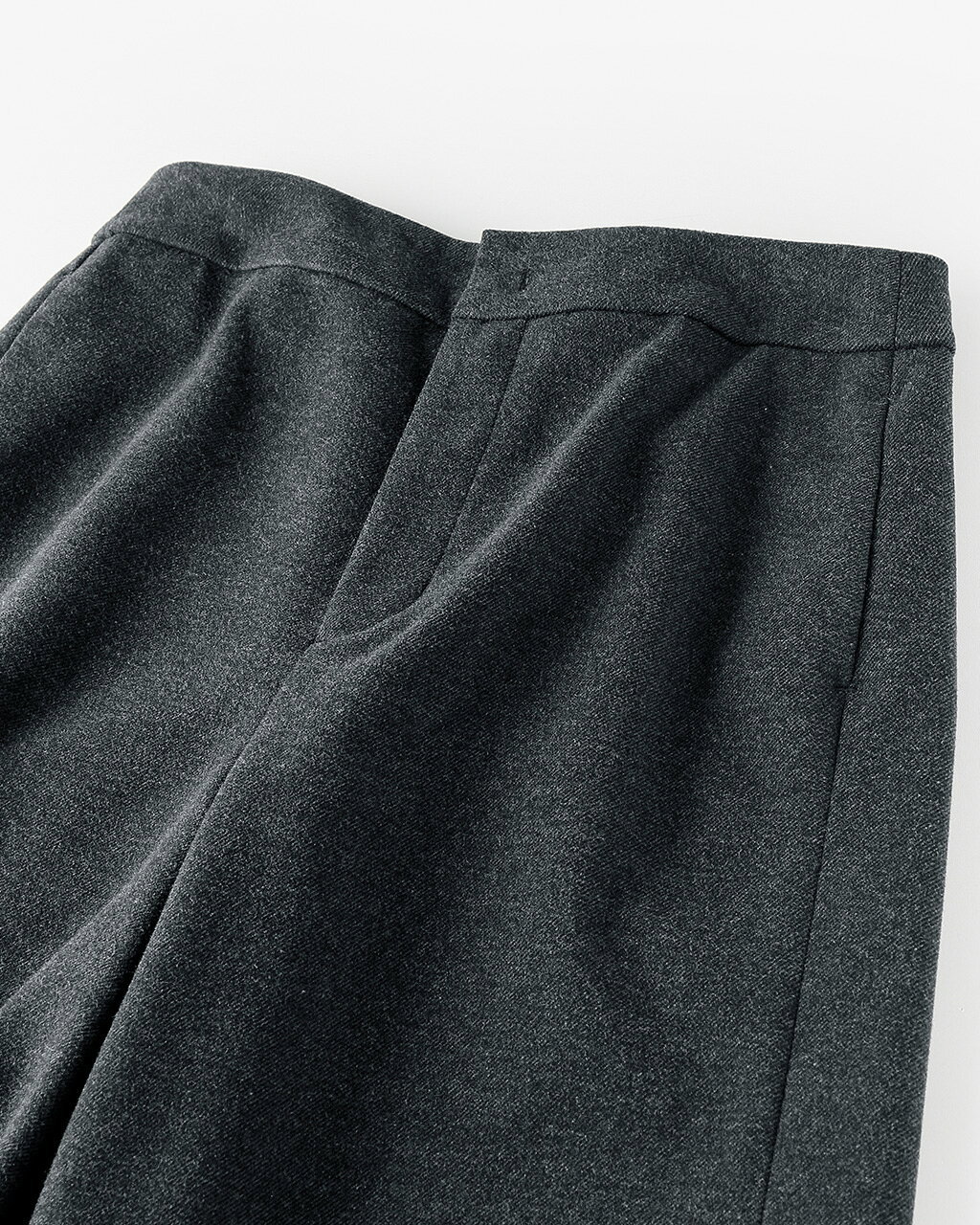 セール56%OFF 【ドゥクラッセ】 ボトムス パンツ □ウォッシャブルウールタッチ ・ ワイドクロップド レディース ( S〜XXL ) おしゃれ きれいめ 30代 40代 50代 大人、輝く服 【DoCLASSE】 doclasse-10002429 DoCLASSE サンプル画像3