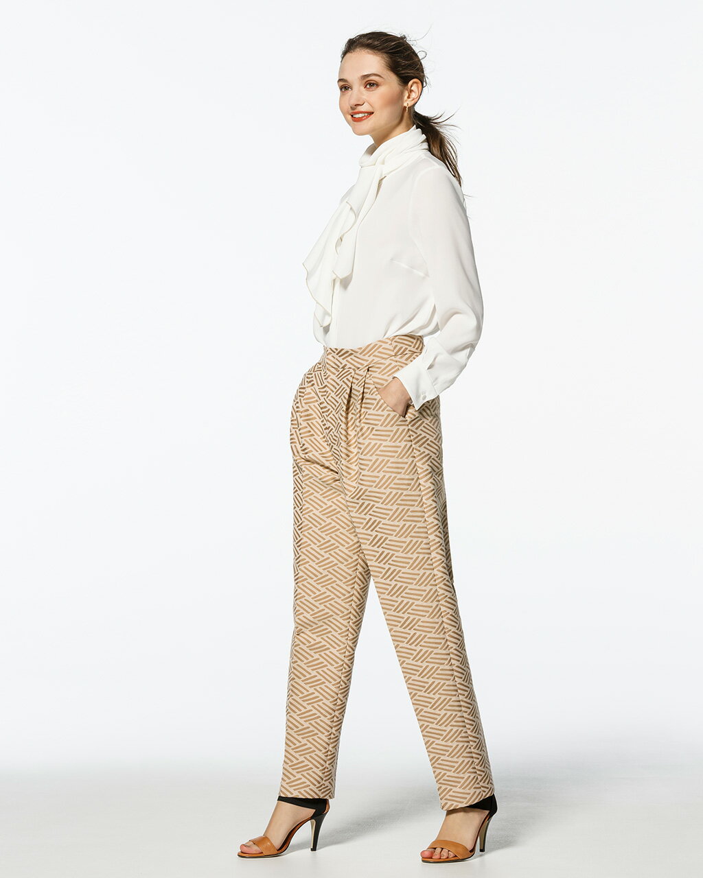 【お買い物マラソンポイント5倍】【ドゥクラッセ】 □ヴィンテージジャカード ・ テーパードパンツ レディース ( 7〜15 ) 30代 40代 50代 大人、輝く服 【DoCLASSE】