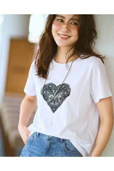 【3点以上で13％OFFクーポン】【ドゥクラッセ】 コットン混・グラフィックTシャツ レディース ( S〜XXL ) 30代 40代 50代 大人、輝く服 【DoCLASSE】
