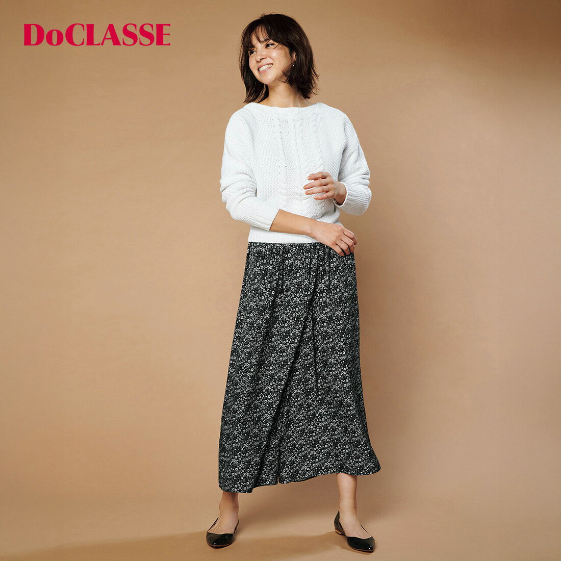 樂天商城 - セール20%OFF 【ドゥクラッセ】 ボトムス フローラルデシン ・ フレアワイドパンツ レディース ( 7〜15 ) 30代 40代 50代 大人、輝く服 【DoCLASSE】