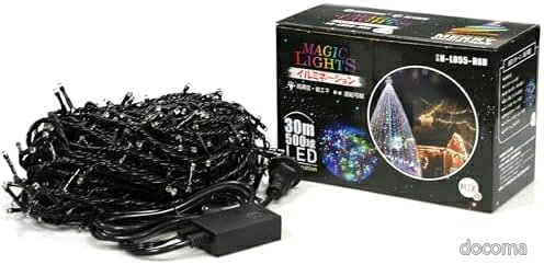 商品の特徴・【商品仕様】●発光色：白/青/黄/MIX（4色選択可） ●電球数：500球 ●コードの長さ：30m ●点灯パターン：8パターン ●LEDのデザイン：ボール形 ●消費電力：15〜30W ●入力電圧：AC100V 50/60HZ ●防水：防水・防滴型 ●材質：ABS+PVC ●重さ：1.45kg（本体）●パッケージサイズ：約250*120*170mm ●セット内容：本体、 保証書、説明書・【おすすめポイント】●省電力・省エネ設計。LEDイルミネーションは一般的な電球に比べて省エネで電気代のコストを大幅に削減できます。イルミネーションの場合もLEDなどの普及と夜間電力で、安く点灯できるようになりました。 建造物などを装飾することによって夜間の風景を作り出し、華やかさや煌びやかさを演出します。●低発熱なので、木にもやさしく安全。LEDの寿命が長く低消費電力で電球と比べてほとんど熱をもたないので、植栽に被せても安心です。●複数連結可能。ACプラグをオスとメスで連結するだけで、楽々延長でき、複数個連結した場合に効果を発揮！イベント、商業施設、公的事業など大空間施工に最適。●IP44防水加工。LED部分が防水加工で、コントローラー部分が防滴加工です。・【祝日に大活躍】●お祭り、新年、クリスマス、バレンタインなどの祝日に大活躍！結婚式、ウエディング、自宅、窓、クラブ、コンサート 、カラオケ、ファッションショー、ダンスホール、 新築祝い、 周年、結婚記念日などおススメ。●店舗装飾（季節のイルミネーションで華やかさを演出）:珈琲店、喫茶店、飲食店など、商業施設装飾（デパートのエントランス、遊園地など）。●プレゼントとしても。贈答贈呈品やギフトやプレゼントなどとしてもおススメ！年末プレゼントに最適！恋人や奥様、旦那様、愛する大切な方へ、ジュエリーライトを贈り物に！・【適用場所】ガーデン・玄関・庭・壁・舞台・結婚式・パーティー・キャンプ・ハロウィン・クリスマス・店舗装飾・披露宴ツリー・園芸・飲食店・イベント・diyなどに手軽にご使用いただけます。イルミネーション用途はもちろん、下記の方法などで幅広く使用されています：●店舗装飾（季節のイルミネーションで華やかさを演出）:珈琲店、喫茶店、飲食店など ●商業施設装飾（デパートのエントランス、遊園地など） ●インテリアのアクセント ●樹木、柱やフェンスの飾り ●バルコニーや軒下の飾り・本商品は、LED電球部分の防滴加工はされておりますが、電球につながるライン部分の湿気によりサビが発生している場合があります。点灯には問題ありませんので、予めご了承ください。 ●本商品はデザイン上細めの配線を使用しています。絡みをほどく際などに引っ張らないようにお気を付け下さい。故障の原因となります。 ●コントローラーとのイルミネーションとの接続部を 引っ張らないで下さい。ショートする恐れがあります。 ●2〜3球点灯しない場合がございます。5球以内の不点灯はご容赦下さいます様お願い申し上げます。お客様都合のキャンセルはお控えください。また他モールにて併売を行っており、Amazon 社のFBA マルチチャネルサービスを一部活用しております。梱包にAmazon ロゴの記載やAmazonの配達員が商品をお届け、また置き配になる可能性がございますので予めご了承ください。
