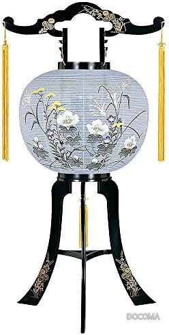 商品の特徴・寸法：高さ80cm×火袋径34cm／足：プラスチック製／火袋：和紙張(芙蓉)／電装：110V40W 回転筒付／備考：化粧紙箱入り(箱寸法…縦41.5cm×横35cm×高さ6.5cm)・お盆は、盆提灯を飾ってご先祖や故人の霊をお迎えします。お盆の贈り物、故人の供養に美しい盆提灯をお届けします。・電気を点灯するとその熱で中の回転筒がまわり幻想的な雰囲気をかもし出します。火袋に上質な和紙を使用し、涼しげで上品な「芙蓉」の絵柄が入ったお盆用の置き提灯です。盆提灯は化粧紙箱に入れてお届けします。江戸時代から受け継がれる匠の技、伝統工芸品にも指定される「岐阜提灯」でございます。・◆Amazonが発送する商品はAmazon倉庫よりの発送となりますので、のし紙をお付けすることができません。・滝田商店ブランド品質の証である滝田商店発行「証明書」付き。お客様都合のキャンセルはお控えください。また他モールにて併売を行っており、Amazon 社のFBA マルチチャネルサービスを一部活用しております。梱包にAmazon ロゴの記載やAmazonの配達員が商品をお届け、また置き配になる可能性がございますので予めご了承ください。