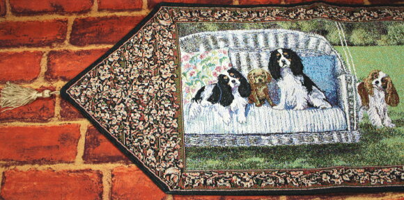 ゴブラン織り テーブルランナーキャバリア・キング・チャールズ・スパニエル輸入雑貨 犬雑貨 犬グッズ ゴブラン織り テーブルランナーキャバリア・キング・チャールズ・スパニエル輸入雑貨 犬雑貨 犬グッズ