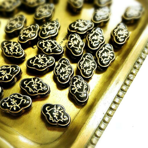 【道後雑貨店18-4】4個 ※ハンドメイド アクセサリーパーツ アクリルストーン アクリルビーズ チャーム レア インポート 手芸 材料 副資材 レトロ モード系 デザインストーン 【道後雑貨店18-4】4個 ※ハンドメイド アクセサリーパーツ アクリルストーン アクリルビーズ チャーム レア インポート 手芸 材料 副資材 レトロ モード系 デザインストーン