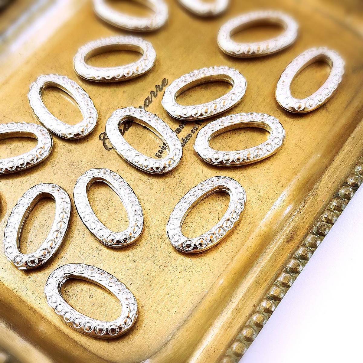 【道後雑貨店】4個 ※ハンドメイド アクセサリーパーツ アクリルストーン アクリルビーズ チャーム レア..