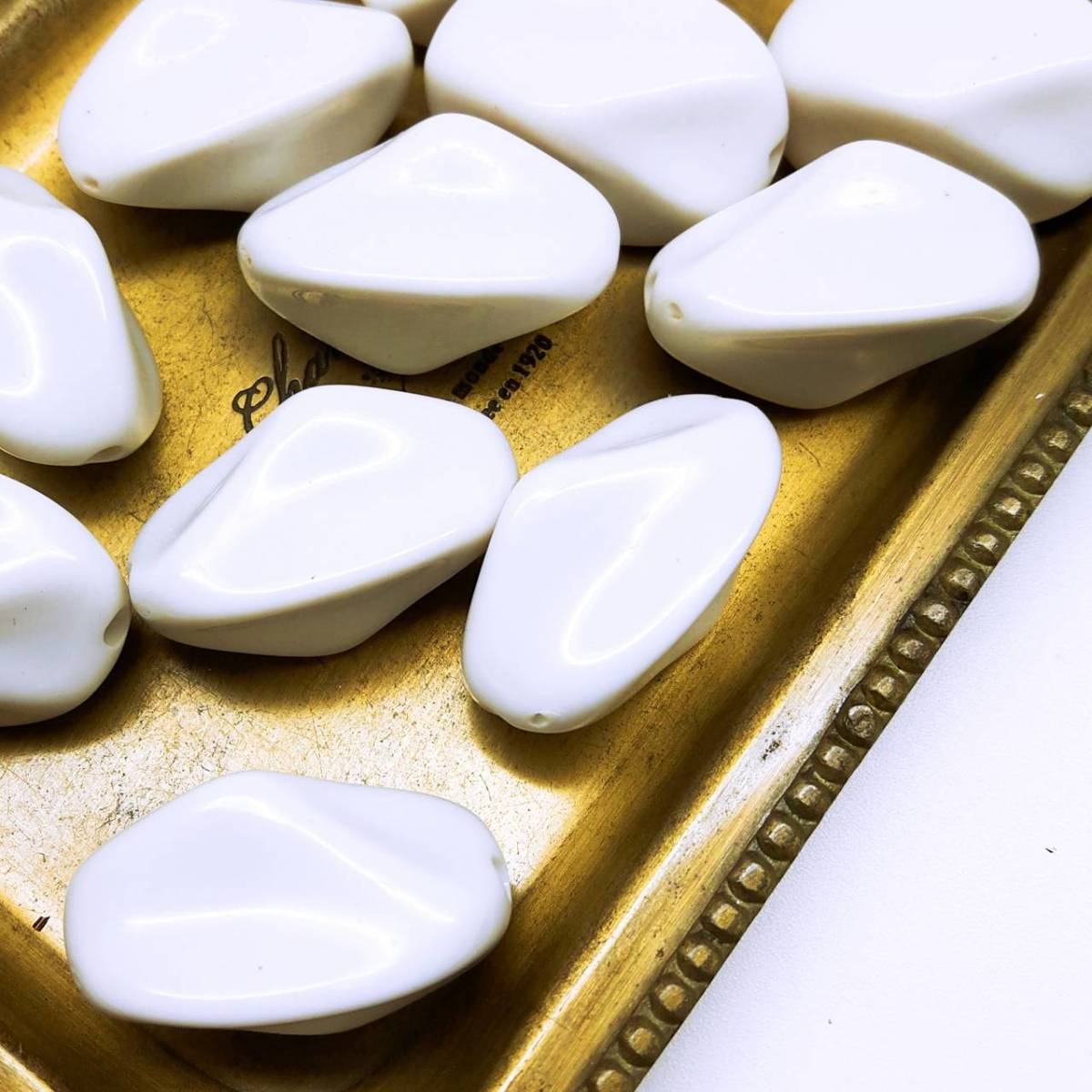 【道後雑貨店33-12】4個 ※大サイズ ハンドメイド アクセサリーパーツ アクリルストーン アクリルビーズ..