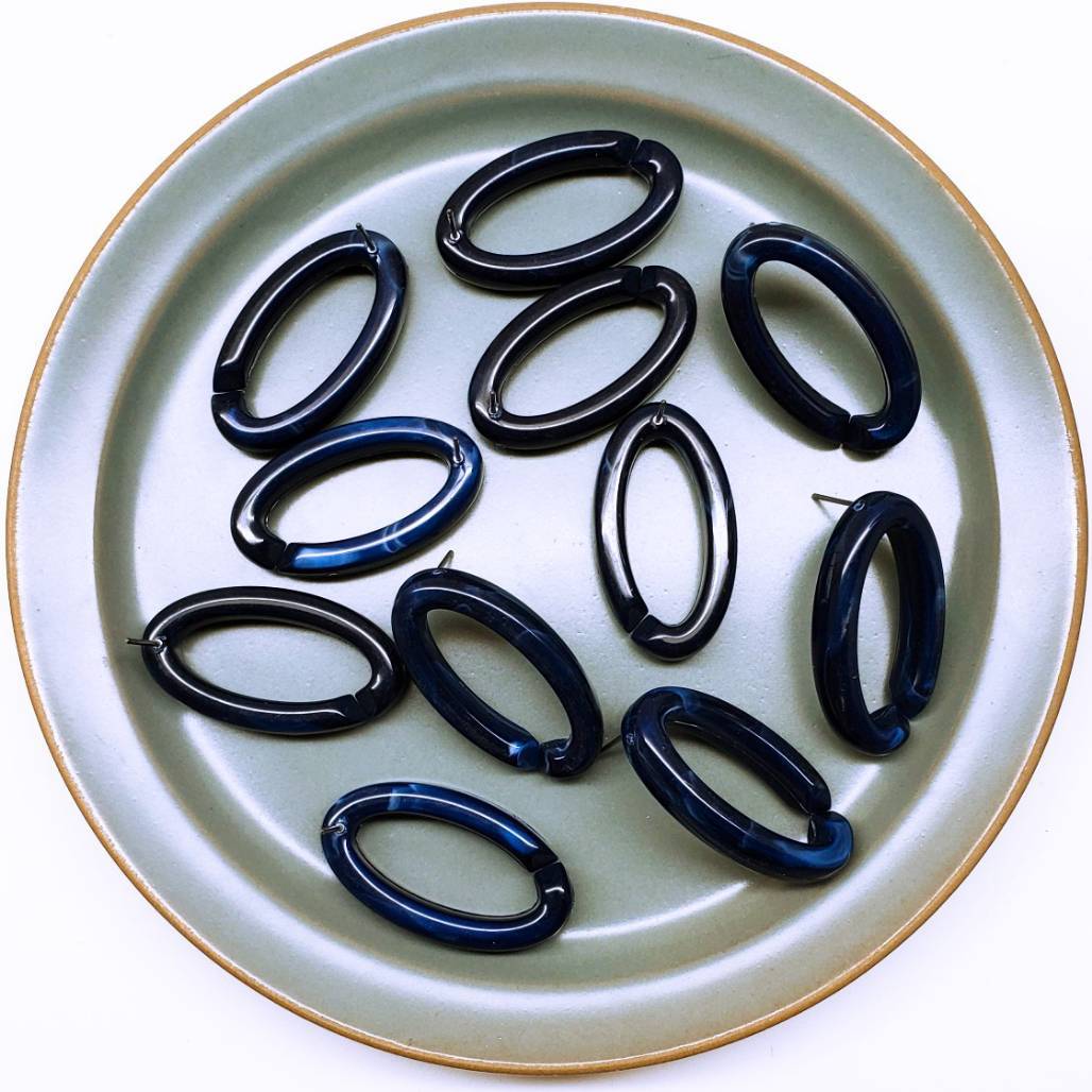 Rakuten - 【道後雑貨店】4個 ※ピアスパーツネイビー ハンドメイド アクセサリーパーツ アクリルストーン アクリルビーズ チャーム レア インポート 手芸 材料 副資材 レトロ モード系 デザインストーン