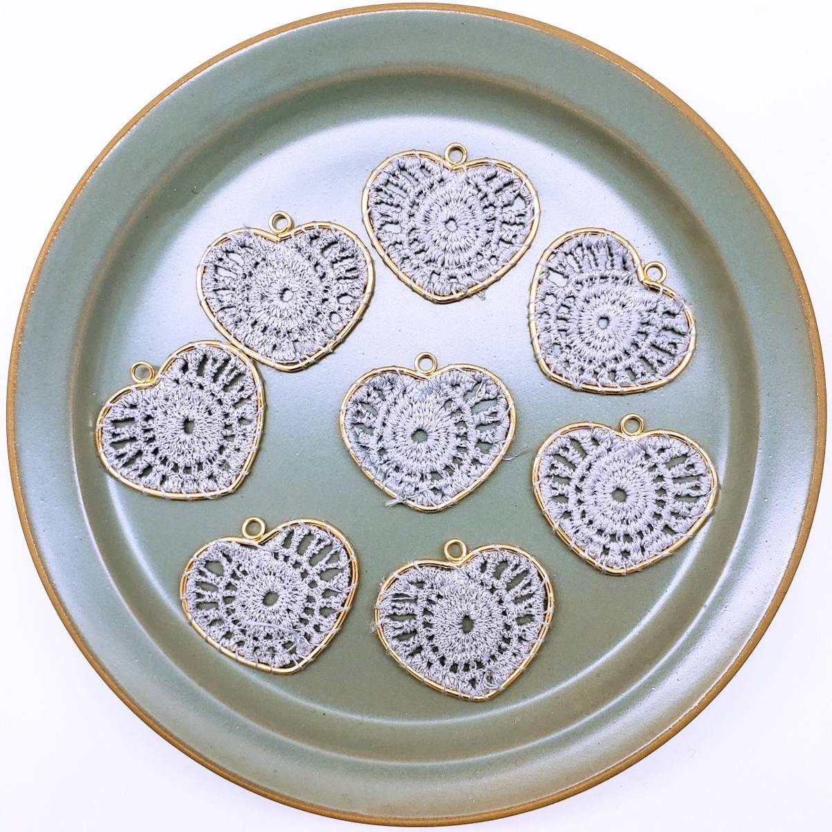 【道後雑貨店】2個 ※クロシェハートパーツ ハンドメイド アクセサリーパーツ アクリルストーン アクリ..