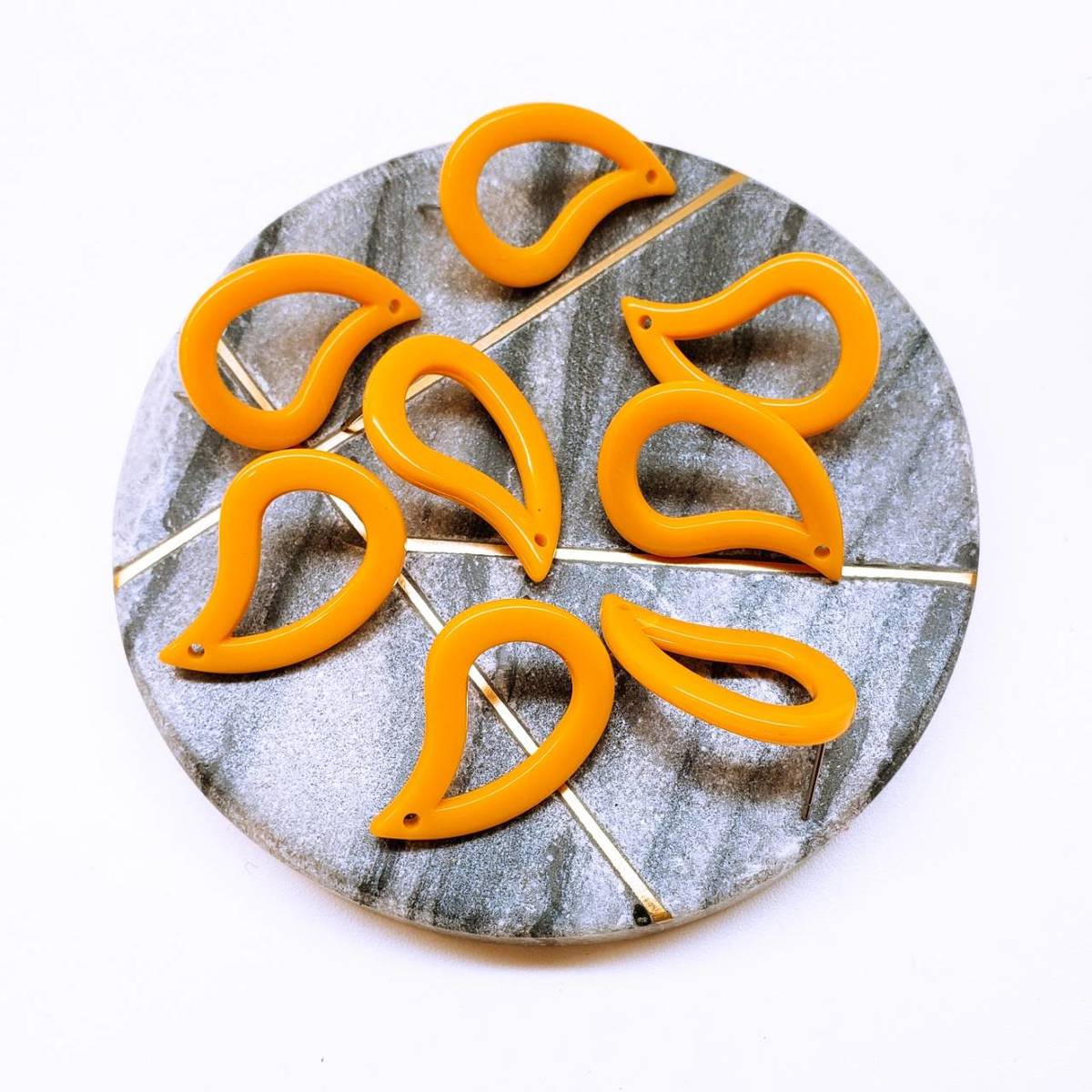 【道後雑貨店P20】4個 ※ピアスパーツドロップ型イエロー ハンドメイド アクセサリーパーツ アクリルス..