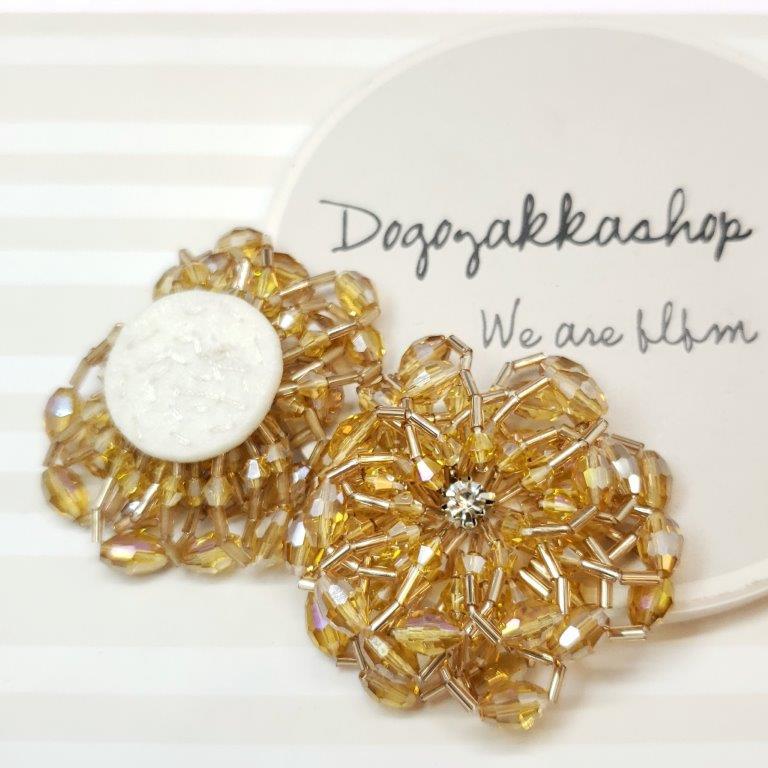 【道後雑貨店】2個 ビジュー付き手縫いカボション　ゴールド　ハンドメイド アクセサリーパーツ アクリ..