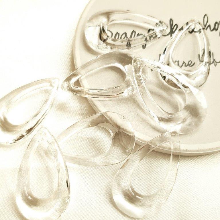 【道後雑貨店】夏にオススメ！　10個 　しずく型クリアパーツ（穴付き）　ハンドメイド アクセサリーパ..