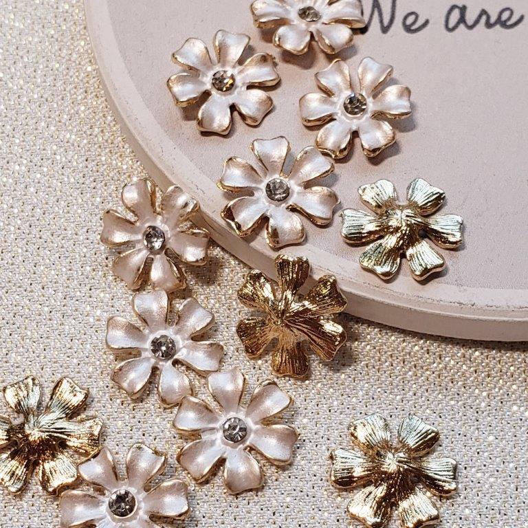 Rakuten - 【道後雑貨店】6個 　花びらパーツ　ゴールド