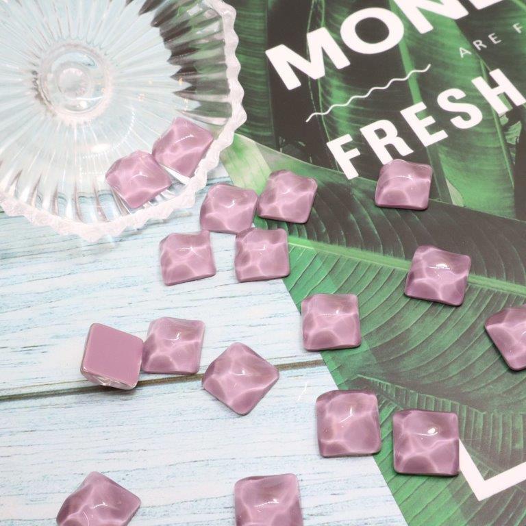 【道後雑貨店】4個☆スクエアアクリルカボション　パープル　ハンドメイド アクセサリーパーツ アクリルストーン アクリルビーズ チャーム レア インポート 手芸 材料 副資材 レトロ モード系 ハンドメイド材料