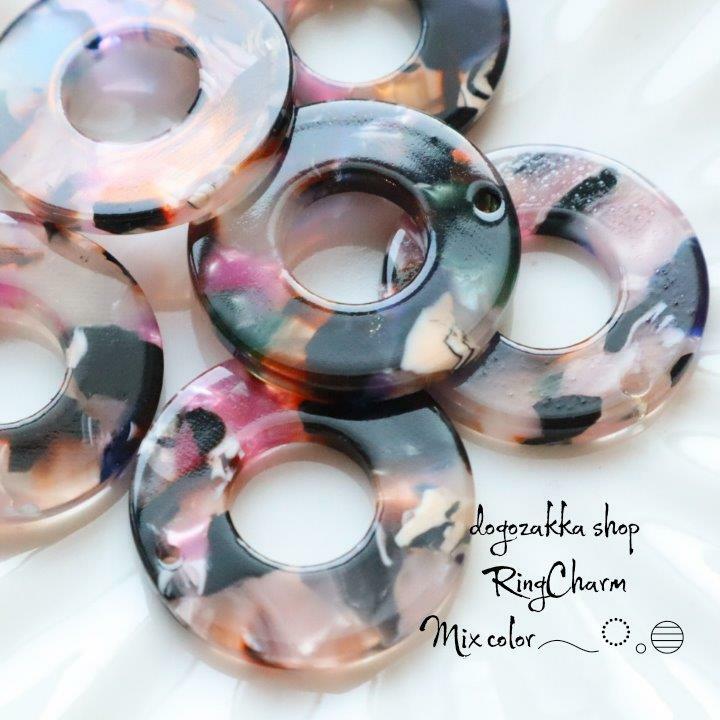 【道後雑貨店】6個 2.4cmカラフルアセテートリングパーツ　ハンドメイド アクセサリーパーツ アクリル..