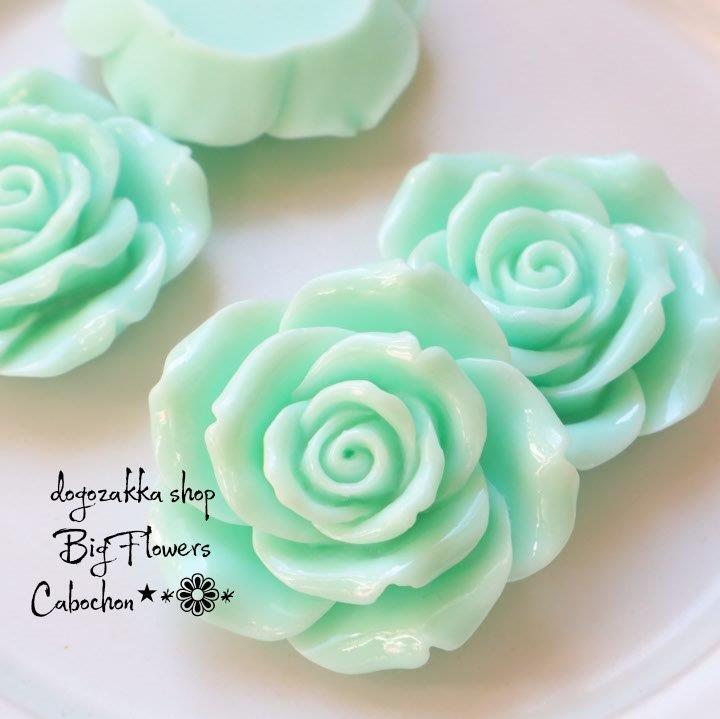 【道後雑貨店45】4個 4.2cm　ビッグローズパーツ　グリーン　 アクリルストーン ハンドメイド アクセサ..