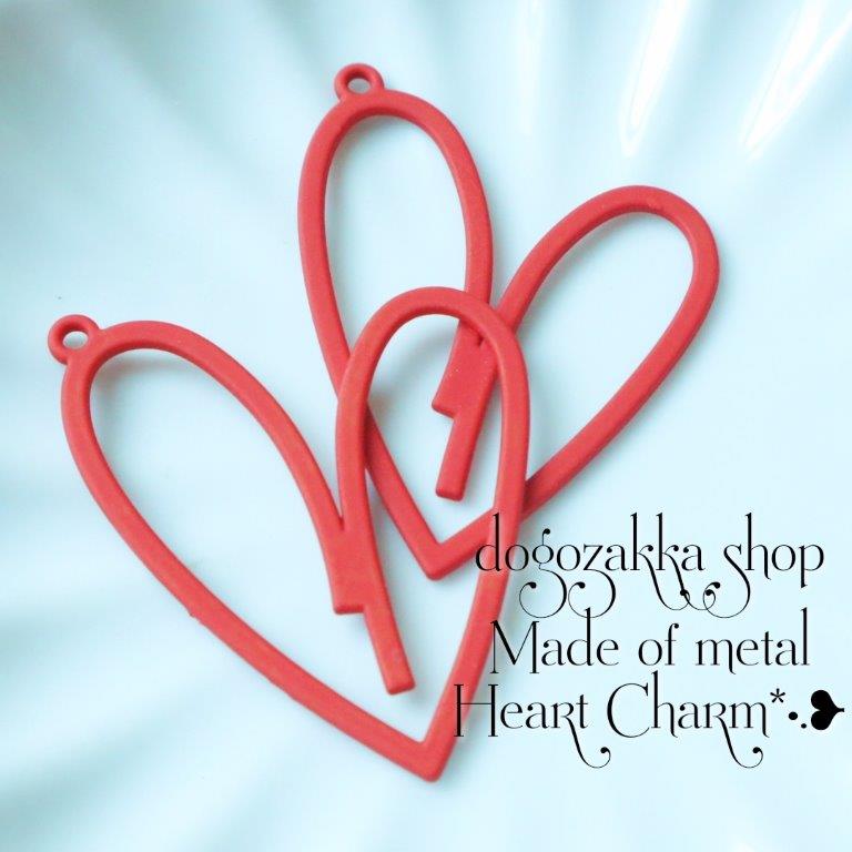 【道後雑貨店】4個ハート型☆合金チャーム レッド材料 副資材 レトロ モード系 ハンドメイド材料