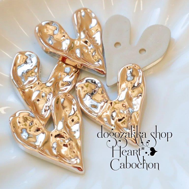 【道後雑貨店】6個☆メタル風ハート型パーツゴールド　ハンドメイド アクセサリーパーツ アクリルストー..
