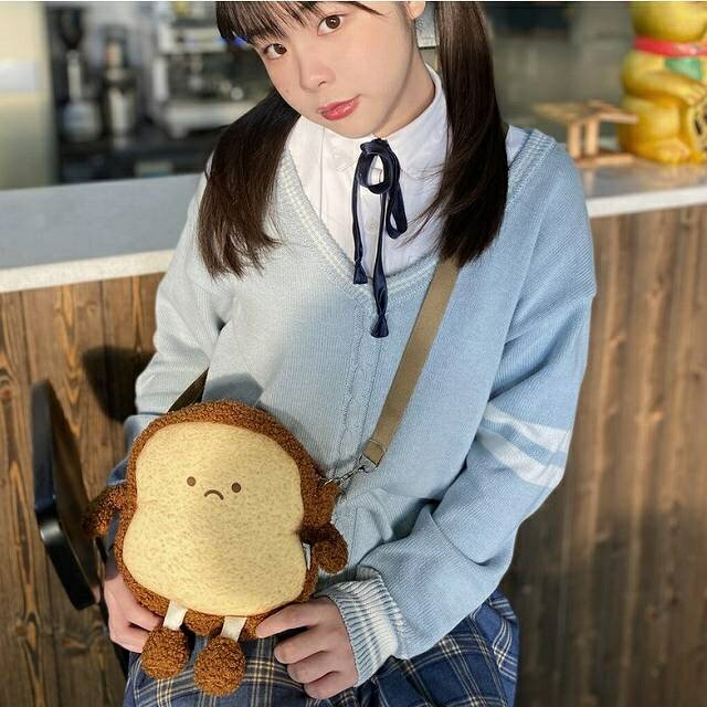 Rakuten - ミニショルダーバッグ　ミニポシェット　首かけ鞄　パン　小銭入れ　ポーチ　斜めバッグ スマホポーチ 子供 レディース　女の子バッグ 斜め掛け 小さなバッグ 子供カバン 萌え萌え おしゃれ　スマホポシェット 長さ調節可能携帯ポーチ 斜め掛け