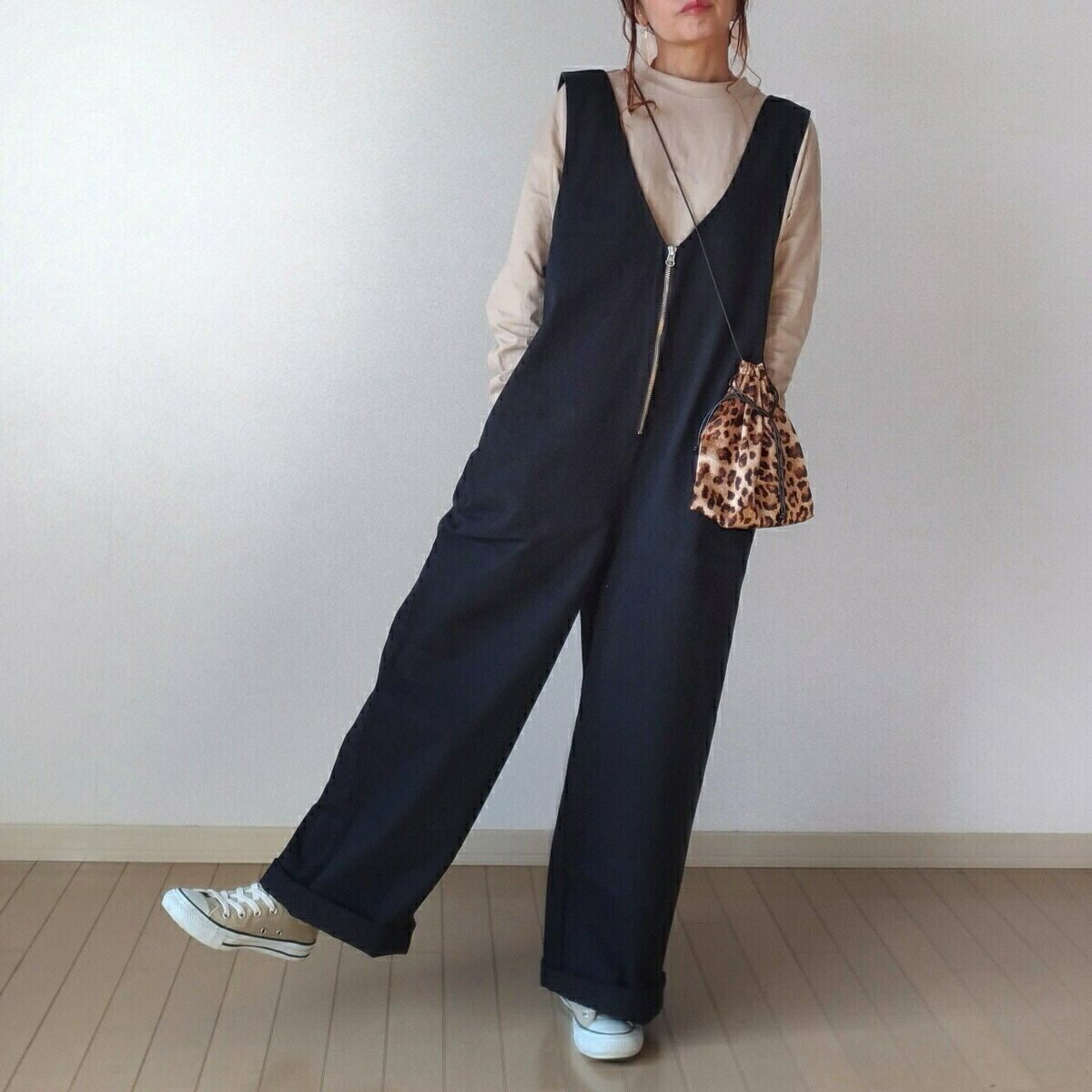 Rakuten - レディース　Vデザインサロペット　韓国レディース服　ワンサイズ