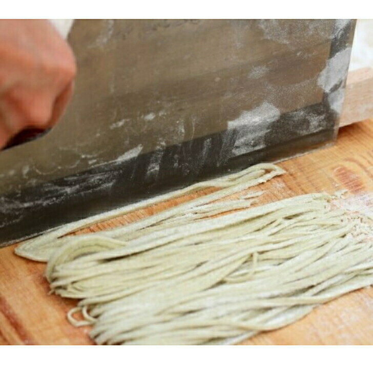 【楽天スーパーSALE限定20％OFF】【送料無料】田舎そば打ちセット 1.5kg(約12人前)【北海道産田舎用石臼挽そば粉1kg/北海道産中力粉300g/打粉200g】　挽きぐるみ　令和6年産　2024年産　そば粉　蕎麦粉　国内産　手打ちそば用