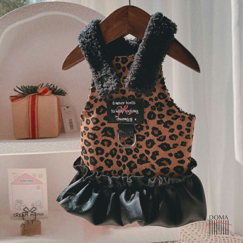 犬服 春秋冬 ドッグウェア ペットウェア ワンピース ウェアハーネス Dカン付き 裏地ボア あたたか 着脱..