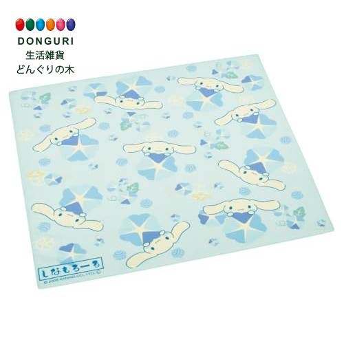 仕様 サイズ:縦70×横70cm 材質:ポリエステル100％ 原産国:中国 商品詳細 お弁当箱を包んだりできる、便利な大判ランチクロスです。 色々な包み方の解説付き。 関連商品 詳細情報 メーカー: スケーター(Skater) 型番: KFU1-52273 素材: ポリエステル 色: シナモロール サイズ: 大判クロス 梱包サイズ: 21 cm x 18 cm x 2 cm 商品重量: 66 g 梱包重量: 73 g お手入れ: 手洗いのみ ブランド名: スケーター(Skater) 容量: 0 millig
