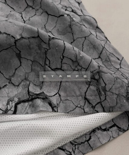 STAMPD スタンプド メンズ ショーツ CRACKED SAND TRUNK クラックサンドプリント SLA-M3337SH ハーフパンツ ショートパンツ ボトムス 総柄 アクティブパンツ レジャー スイムショーツ 父の日 ギフト