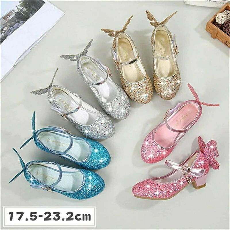 サイズ 26/内径約17.5cm 27/内径約17.7cm 28/内径約18.2cm 29/内径約18.7cm 30/内径約19.2cm 31/内径約19.7cm 32/内径約20.2cm 33/内径約20.7cm 34/内径約21.2cm 35/内径約21.7cm 36/内径約22.2cm 37/内径約22.7cm 38/内径約23.2cm 説明 普段着、通学通園、お出かけはもちろん、 七五三、お誕生日、パーティー、クラス服、入園や入学・卒園や卒業などのイベントにもお使いいただけます。 「入園式」「卒園式」「入学式」などフォーマルシーンから、 食事会・発表会など特別な場所に着ていくのにぴったりな一足♪ ラウンドトゥで足元から優雅な存在感を演出。 ドレスや洋服を、更に引き立てます。 ロング季節に活躍してくれる人気アイテム とっても豪華な子供用パンプスです。 サイズが豊富なので姉妹さんでお揃い、 履きやすく疲れにくいフォーマルシューズです！ 1、サイズ測定には多少の誤差がある場合もございますのでご了承ください。 2、在庫状況により、メーカー欠品により商品をご用意できない場合は、その旨ご連絡をいたします。 3、ご使用のパソコンのモニター設定などで、実際の商品と色味が異なる場合がございます。ご了承ください。輸入商品につき汚れがあったり、細かい仕様が甘い場合もありますが、ご理解頂いた上でご注文ください。 4、モデル着用の商品は、サンプル品の為、実際の商品と仕様が異なる場合がございます。 ご希望使用日がありましたら、当方とご連絡お願い致します。 素材 PU、ラバー、その他 ご注意 ※PC環境・光の具合により、色や素材のイメージが写真と若干異なる場合がございます。 ※モデル・写真に使用されているアクセサリー・小物は別途記載が無い限り付属いたしません。 ※本製品を使用して発生しうる、事故、損害、損傷、破損等、さらに二次的事故損害についても 弊社では一切の責任を負いかねます。 ※新品ですが、輸入品のため稀に汚れや傷等がある場合がございますが、ご了承下さい。 ※外観及び仕様は予告なく変更になる場合もございます。 ※初期不良の場合、新品を交換することまたは返品が可能でございますので、お気軽にお問い合わせくださいませ。 ※モニターの違いにより、商品の実際の色が画像と異なる場合があります。 ※個人の測定方法が異なるため、物理的な誤差が1-3cmある場合があります。 ありがとうございました！ ※該当商品は他店と在庫共有です。タイミングにより、在庫ズレが生じる場合がございます。予めご了承ください。 製造国 中国製（日本の企画により厳格に生産されています。）