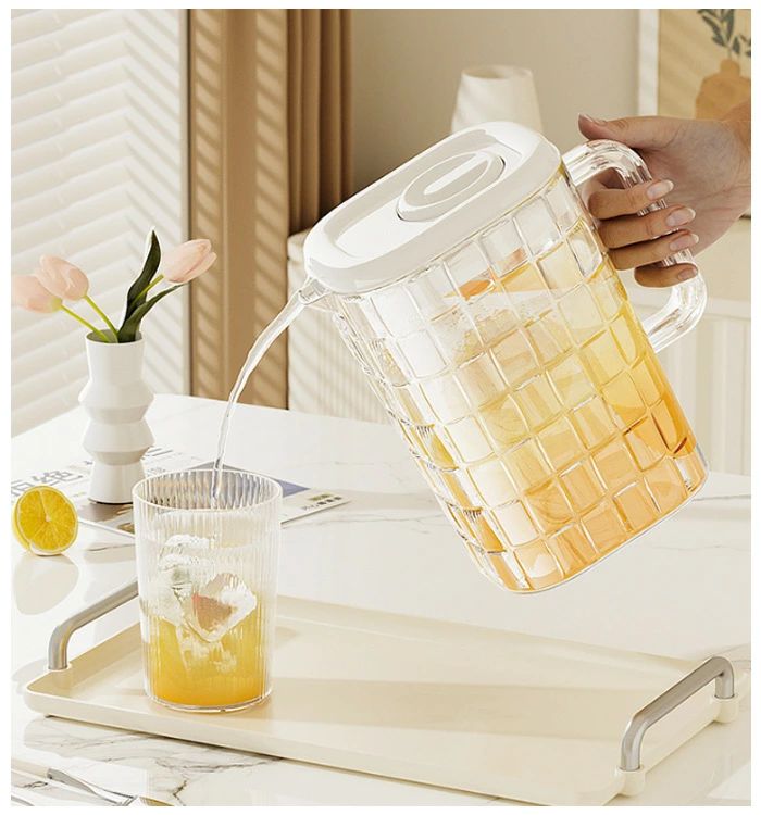 livemartのドリンクボトル 2L バーベキュー 水差し 冷水筒 麦茶ポット ブラック ホワイト 春 ビール樽飲料ディスペンサー 大容量 おしゃれ キャンプ 洗いやすい ドリンクボトル 秋 冬 夏 ピクニック 2リットル ページュ 麦茶ポット 冷蔵庫 お茶ボトル 耐冷 ボトル｜アングル3