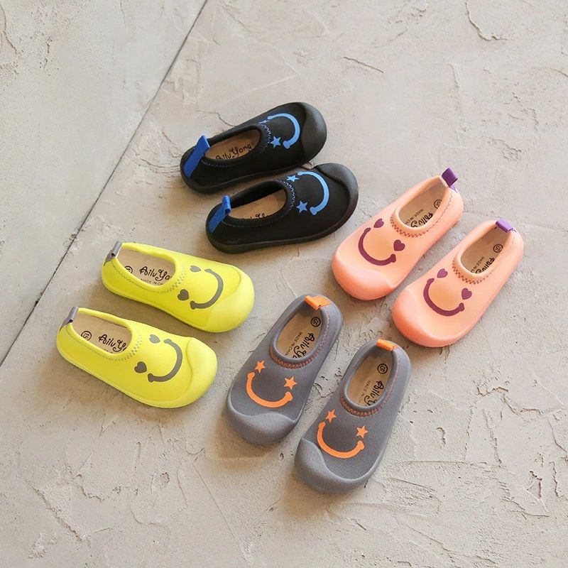 Slippers - 着脱簡単 部屋履き ジュニア オレンジピンク キッズ 子供シューズ カジュアル おしゃれ 送料無料 入学 低学年 稚園 上履き デッキシューズ ズック靴 入園 ブラック 保育所 子供靴 男の子 デザイン 春秋靴 グレー 女の子 笑顔 室内履き グリーン 可愛い 下履き 保育園