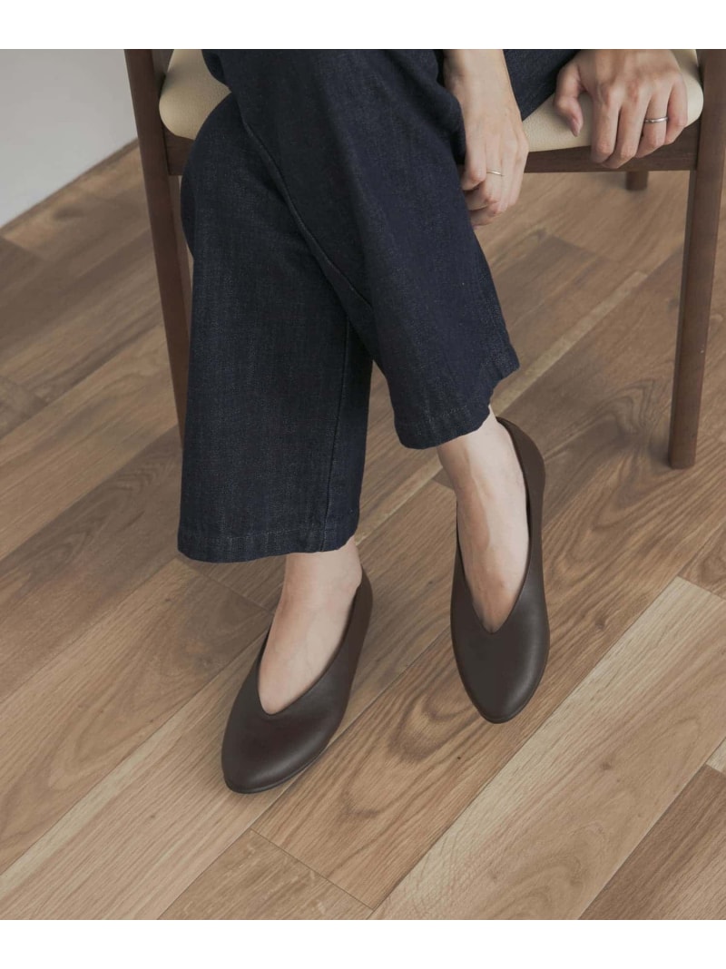 Vカットパンプス URBAN RESEARCH DOORS アーバンリサーチドアーズ シューズ・靴 パンプス ブラウン ブラック【送料無料】[Rakuten Fashion]