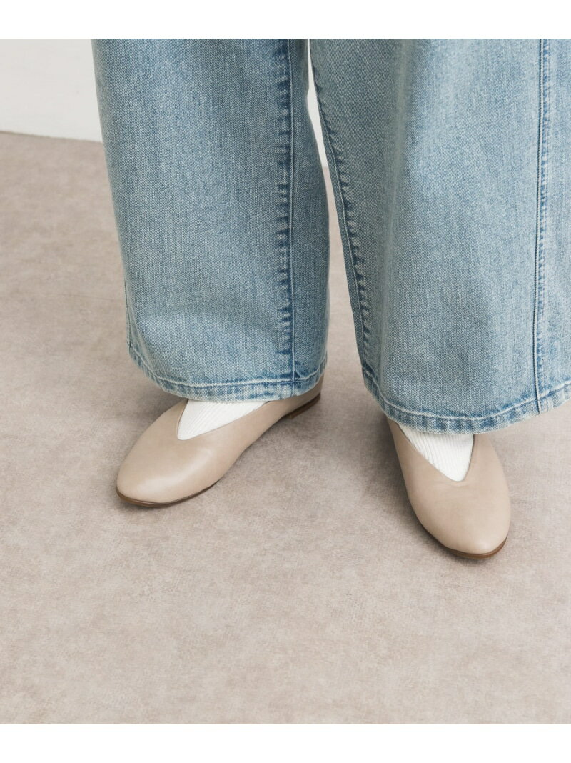 【SALE／10%OFF】Vカットパンプス URBAN RE