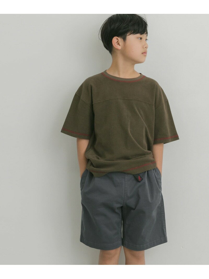 URBAN RESEARCH DOORS（アーバンリサーチドアーズ）パイルカラーステッチTシャツ(KIDS)夏に快適なパイル素材を使った半袖Tシャツ。トレンドの配色ステッチを効かせたデザインや、リラックス感のあるビッグシルエットが特徴。さらりとした肌触りと、程よくゆとりのあるシルエットは汗ばむ季節にも涼しく快適に着用いただけます。ルームウェアやタウンユースに加え、ビーチやリゾートなど様々なシーンに活躍します。[サイズ]90=85ー95cm105=100ー110cm120=115ー125cm135=130ー140cm150=145ー155cm※サイズは目安です。採寸表をご参照ください。※商品画像は、光の当たり具合やパソコンなどの閲覧環境により、実際の色味と異なって見える場合がございます。予めご了承ください。※商品の色味の目安は、商品単体の画像をご参照ください。▼お気に入り登録のおすすめ▼お気に入り登録商品は、マイページにて現在の価格情報や在庫状況の確認が可能です。お買い物リストの管理に是非ご利用下さい。-----------------------------透け感：なし伸縮性：ややあり裏地：なし光沢：なしポケット：なし-----------------------------店舗にてお問い合わせの際は、下記の品番をお申し付け下さい。品番：DR15-31B161モデル身長：96cm108cm140cm　着用サイズ：105105150型番：413506-6P-2R DE2722【採寸】サイズ肩幅着丈身幅袖丈9035cm35.5cm36cm11.5cm10537cm39cm37cm13cm12041cm44cm40cm15.5cm13543cm48cm42cm16.5cm15046cm53cm45cm17cm商品のサイズについて【商品詳細】中国素材：綿100%サイズ：90、105、120、135、150洗濯機洗い可ドライクリーニング※画面上と実物では多少色具合が異なって見える場合もございます。ご了承ください。商品のカラーについて 【予約商品について】 ※「先行予約販売中」「予約販売中」をご注文の際は予約商品についてをご確認ください。■重要なお知らせ※ 当店では、ギフト配送サービス及びラッピングサービスを行っておりません。ご注文者様とお届け先が違う場合でも、タグ（値札）付「納品書 兼 返品連絡票」同梱の状態でお送り致しますのでご了承ください。 ラッピング・ギフト配送について※ 2点以上ご購入の場合、全ての商品が揃い次第一括でのお届けとなります。お届け予定日の異なる商品をお買い上げの場合はご注意下さい。お急ぎの商品がございましたら分けてご購入いただきますようお願い致します。発送について ※ 買い物カートに入れるだけでは在庫確保されませんのでお早めに購入手続きをしてください。当店では在庫を複数サイトで共有しているため、同時にご注文があった場合、売切れとなってしまう事がございます。お手数ですが、ご注文後に当店からお送りする「ご注文内容の確認メール」をご確認ください。ご注文の確定について ※ Rakuten Fashionの商品ページに記載しているメーカー希望小売価格は、楽天市場「商品価格ナビ」に登録されている価格に準じています。 商品の価格についてURBAN RESEARCH DOORSURBAN RESEARCH DOORSのその他のトップストップスご注文・お届けについて発送ガイドラッピンググッズ3,980円以上送料無料ご利用ガイドこの商品はセール商品のため返品・交換対象外です詳細はこちら &gt;&gt;