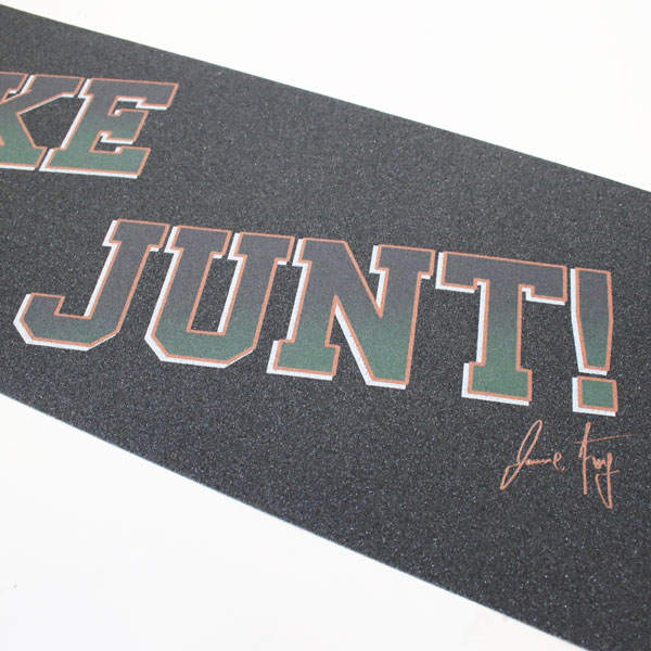 dope snowboard shopの【mob grip モブグリップ SHAKE JUNT シェイクジャント】スケートボード グリップテープ JAMIE FOY COLLEGIATE サイズ 9インチ×33インチ(スケボー デッキテープ 滑り止め 柄入り 1台分 グラフィック)｜アングル3