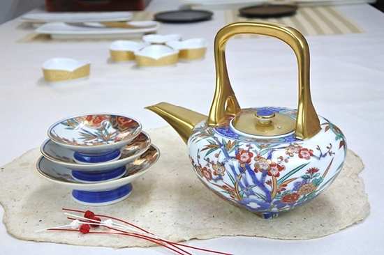 有田焼 染錦金襴四君子絵 屠蘇器 お正月 お屠蘇 おせち料理 有田焼屠蘇器 おせち 酒器揃 和食器 日本酒..