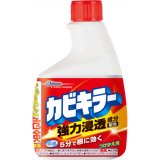 ※パッケージデザイン等は予告なく変更されることがあります。商品説明「カビキラー 付替用 400g」は、カビ取り成分・炭酸アクチベータを配合した浴室のカビ取りです。炭酸アクチベータがカビ汚れと一緒にたまっている石けんカスもすっきり分解するので、カビに直接アタックしやすくなりました。ひと吹きしたら5分放置しておき、後は洗い流すだけ。ブラシでこすらずにカビ取りができます。つめかえ用。商品のお届けについて：こちらの商品は空輸禁止商品です。北海道ならびに沖縄への発送は、お届け予定日よりも遅れる場合がございます。原産国日本ブランド：カビキラー発売元：ジョンソン 内容量：400gJANコード：　4901609020047[カビキラー]日用品[洗剤 おふろ用]ブランド カビキラー発売元 ジョンソン原産国　日本広告文責　有限会社VISIONARYCOMPANY　ドレミドラッグ登録販売者　岩瀬　政彦 電話番号:072-866-6200炭酸アクチベータ配合でカビキラーがさらに強力になりました。